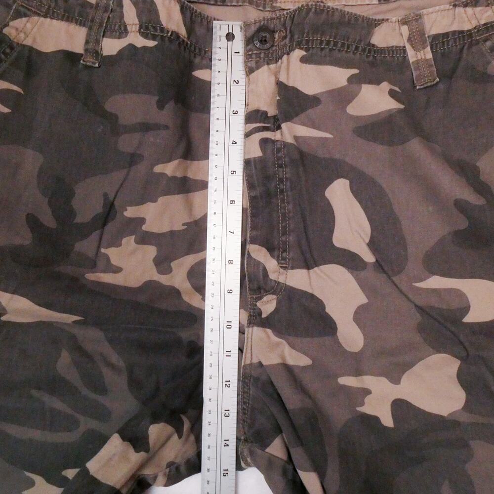 Lee Dungarees Brown Camo Print Cargo Shorts Size 40 Flat Front Punk Skater - Picture 7 of 8